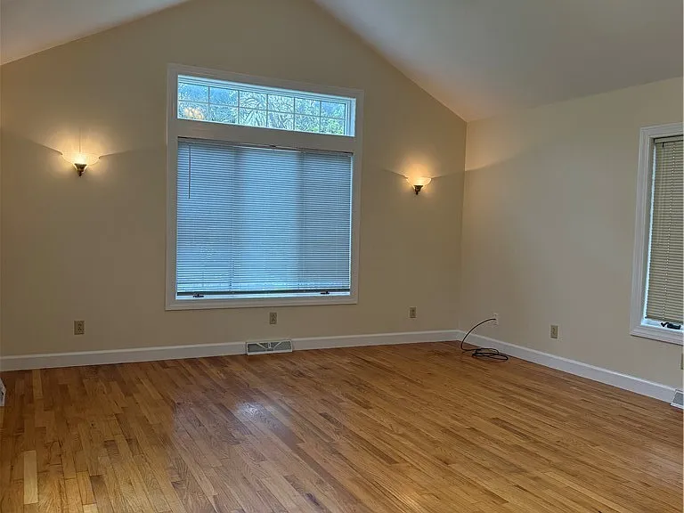 3166B Seneca Tpke — Photo 3