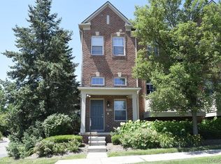 39777 Rockcrest Cir, Northville, MI 48168