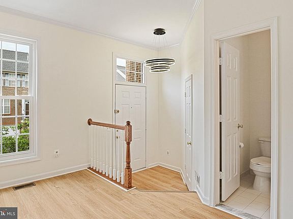 5th image of 2453 Founders Way