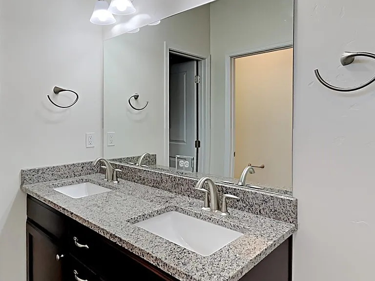 63 S Lancaster Dr — Photo 8