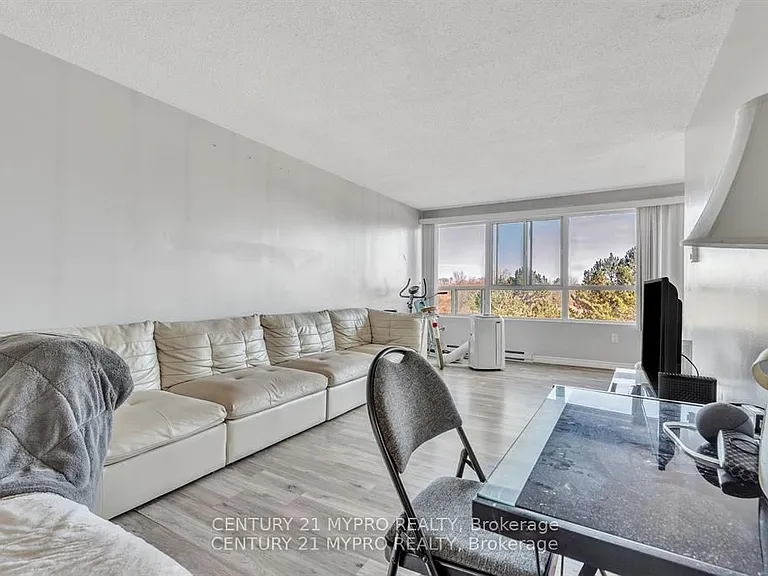 600 Grenfell Dr #410 — Photo 18