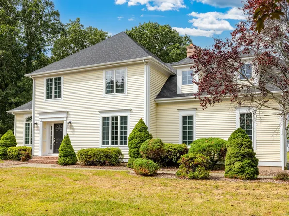 57 Great Pond Road, Glastonbury, CT 06073