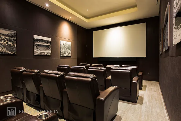 Sold by Enny Property LLC | media 15