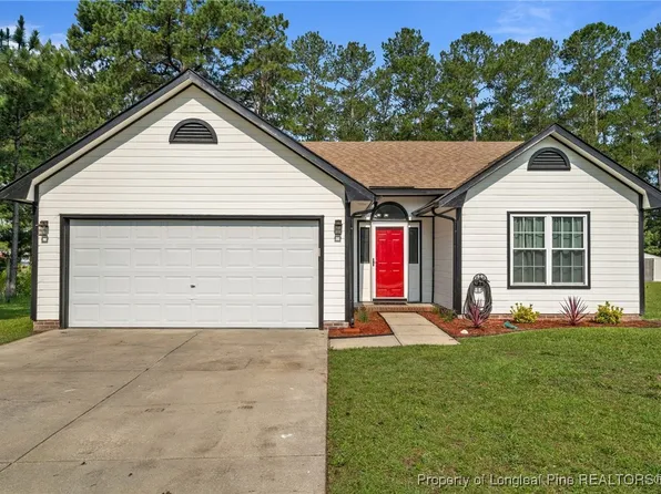 306 Longleaf Pines Dr, Raeford, NC 28376