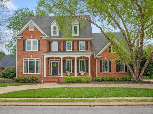 1412 Stornoway Ln, Hixson, TN 37343