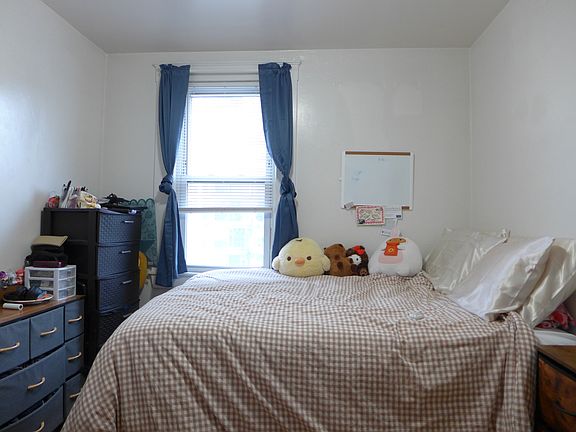 4th image of 1564 Tremont St #3