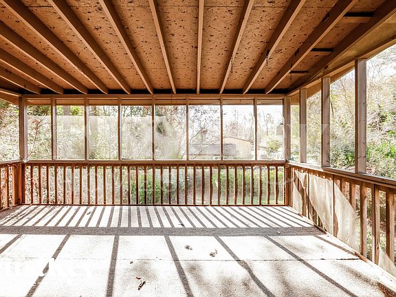 5th image of 3085 Piper Dr