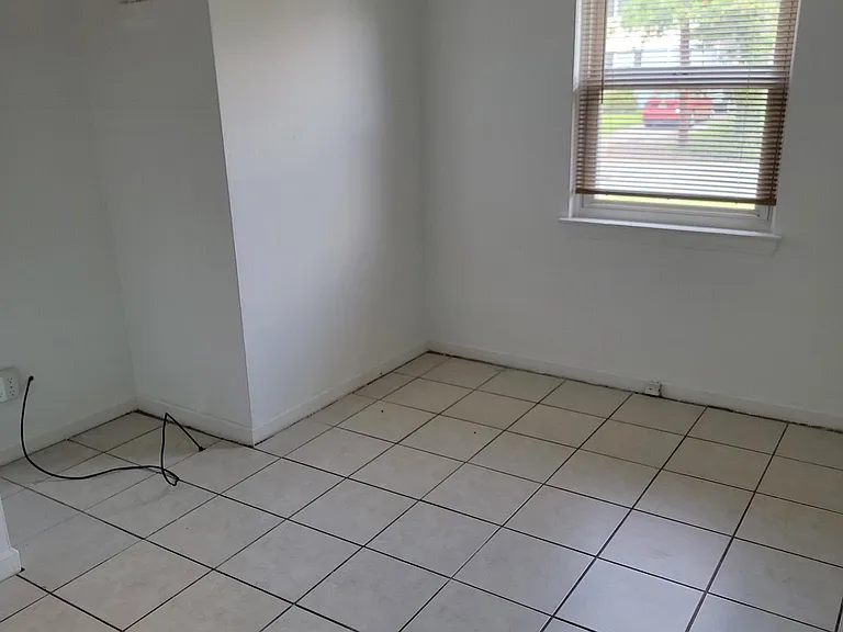 5405 Douglas St — Photo 9