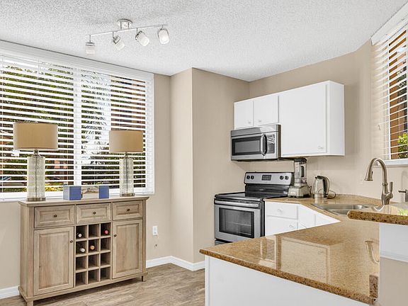 4th image of 400 Scotia Drive #106