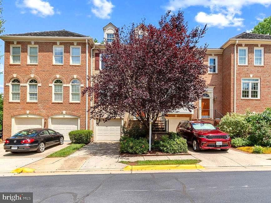 1st image of 3903 Barcroft Mews Ct