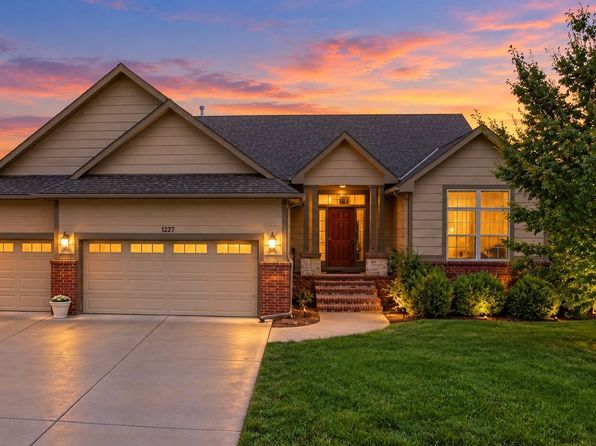 1227 Lookout Ct