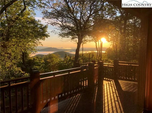 294 Vail Dr Drive, Blowing Rock, NC 28605