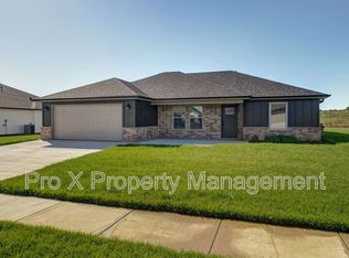 5618 W Mangrove St, Springfield, MO 65802