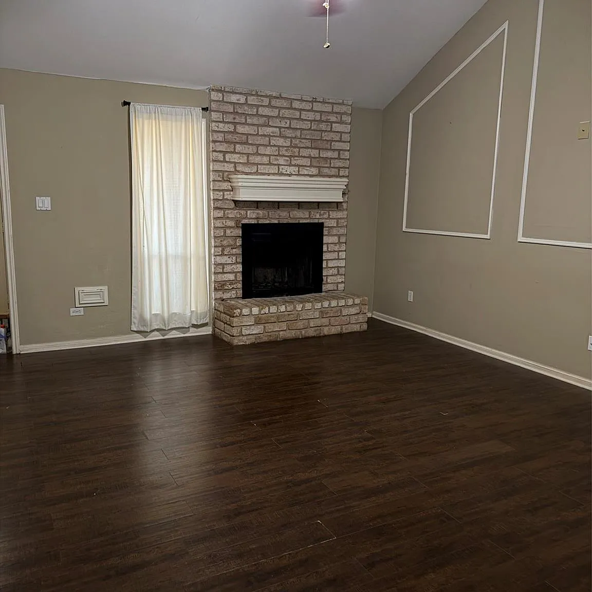 3 bed, 2.0 bath, 1431 sqft, $1,750 — Photo 3