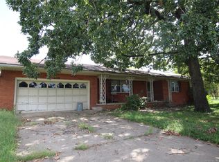 421 Choctaw St, Arkoma, OK 74901