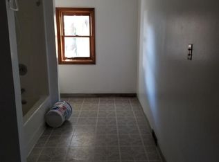 163 E 9th St #A, Oswego, NY 13126