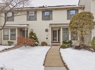 1406 Timber Oaks Rd, Edison, NJ 08820