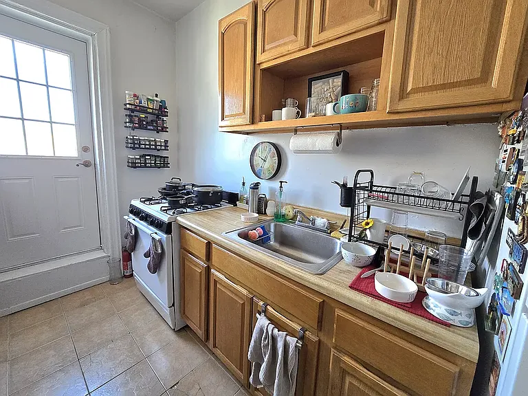 1514 W 8th St #D11 — Photo 7