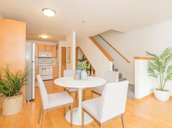 930 NW Naito Pkwy APT K14, Portland, OR 97209