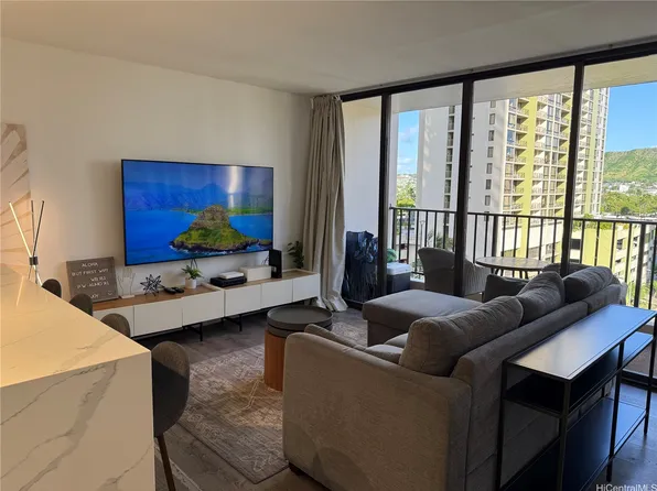 201 Ohua Ave #911, Honolulu, HI 96815