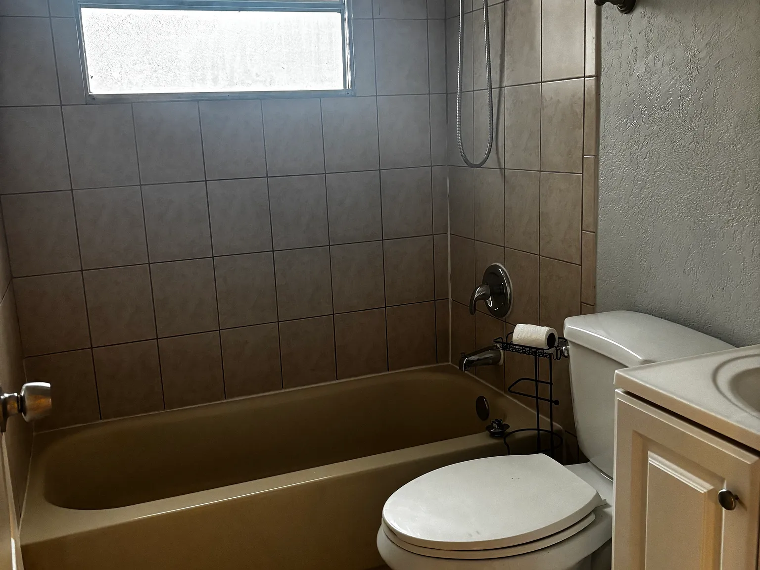 3 bed, 850 sqft, $1,600 — Photo 4