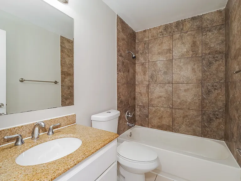 1022 Dusseldorf Ave NW — Photo 15