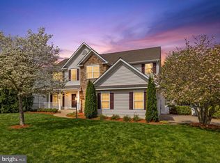 700 Lancrel Rd, Warrenton, VA 20186