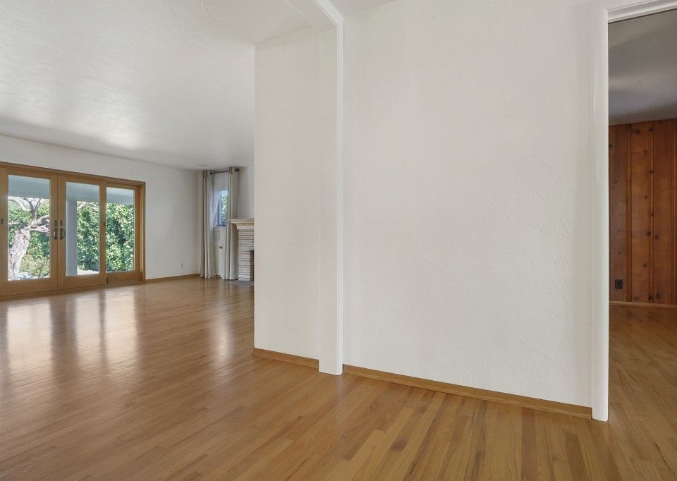 1st image of 533 Park St