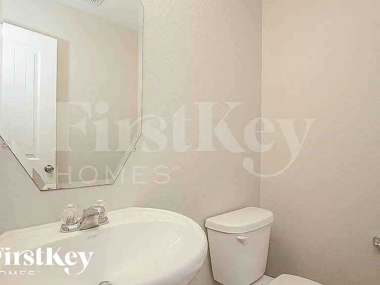 29018 Innes Park Pl — Photo 17