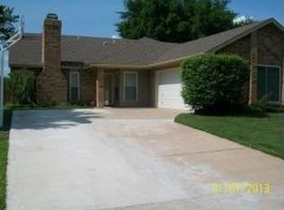 1705 Sandy Point Ct, Arlington, TX 76018