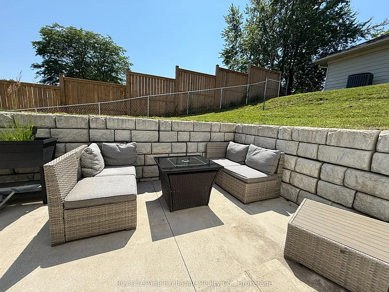 340A Nelson St — Photo 12