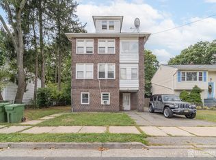 42 Crosby Ave, Edison, NJ 08817