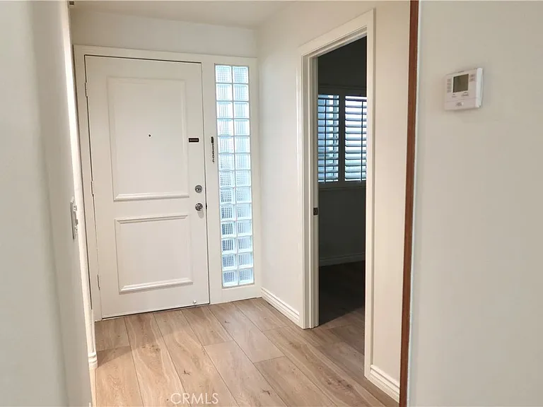 2243 Martin #110 — Photo 3