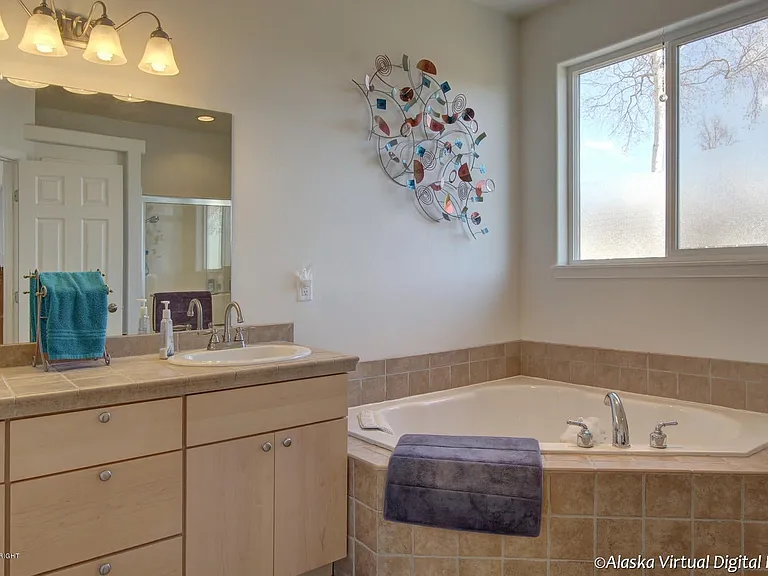 2384 S Paddock Dr — Photo 8
