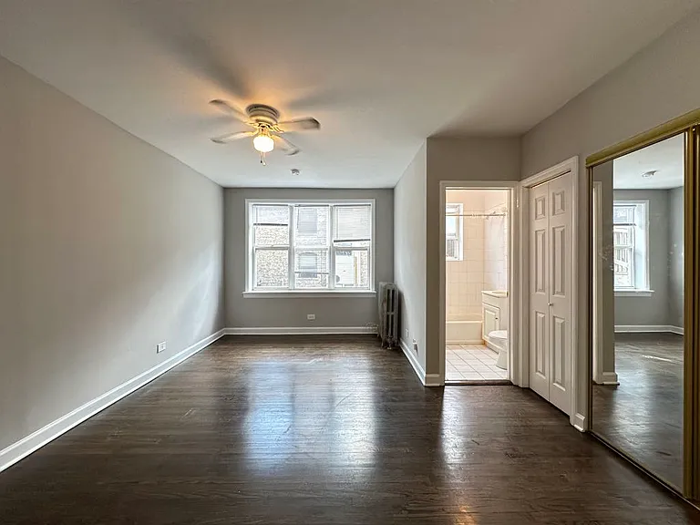 914 W Dakin St #11 — Photo 12