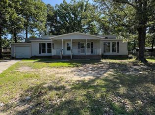 69 Ashley Ct, Spring Lake, NC 28390