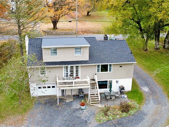 4th image of 4827 Rockefeller Rd