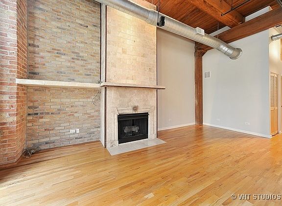 5th image of 521 W Superior St #533