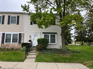 1200 Marseille Ct #101, Rochester, MI 48307