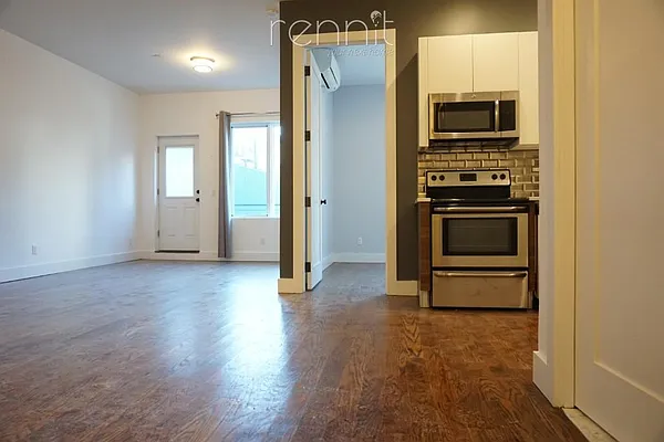 Rented by Rennit Inc. | media 35