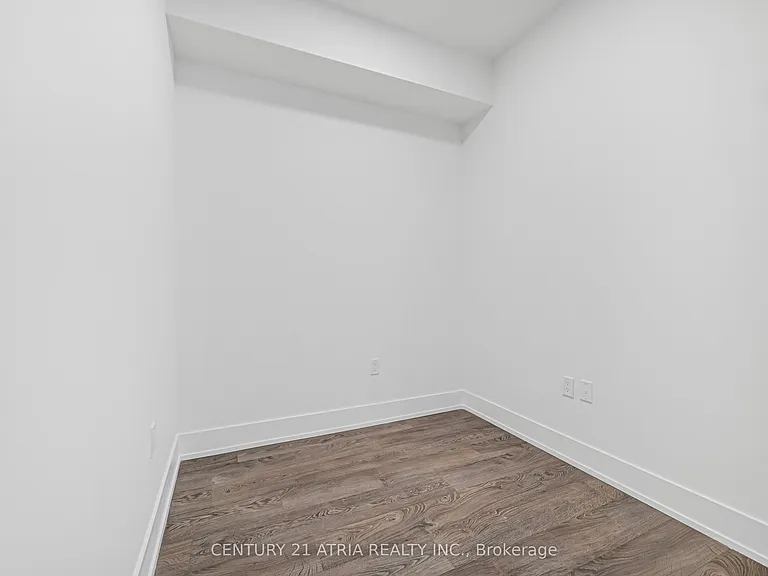 858 Dupont St #318 — Photo 12