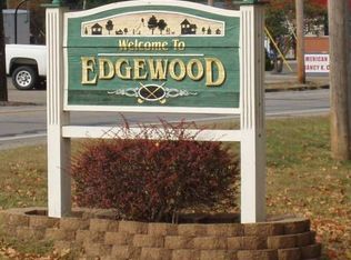 28 Colony Rd, Anderson, IN 46011