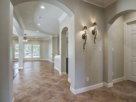 4th image of 25454 Vinechase Dr