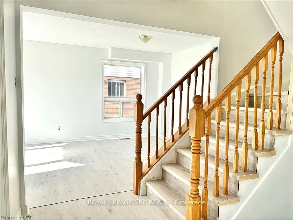 3 bed, $2,500 — Photo 2