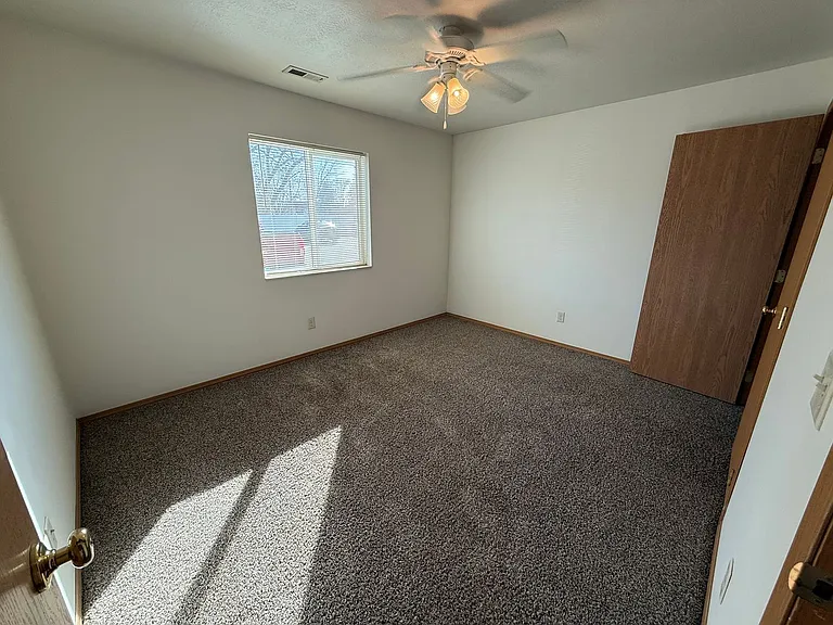 908 Arrow Ave NE — Photo 12