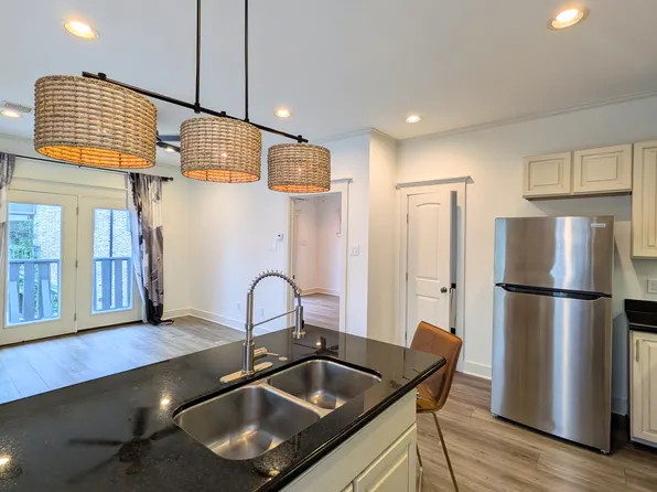 (undisclosed Address), Houston, TX 77008