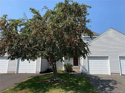 3 Jamie Ln #C — Photo 1