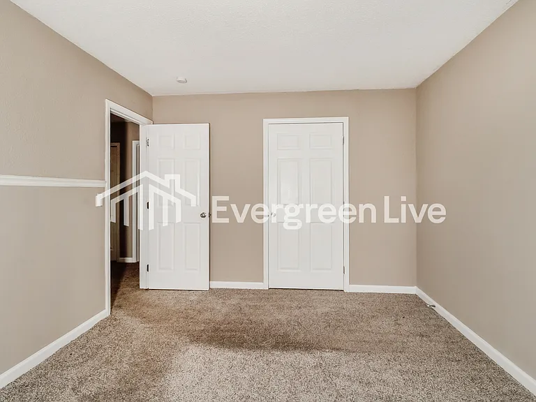 109 Raintree Ln — Photo 8