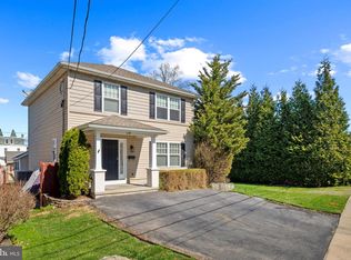 239 Railroad Ave, Ephrata, PA 17522