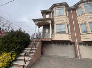 2403 6th St, Fort Lee, NJ 07024